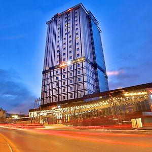 TRYP by Wyndham Istanbul Basın Ekspres